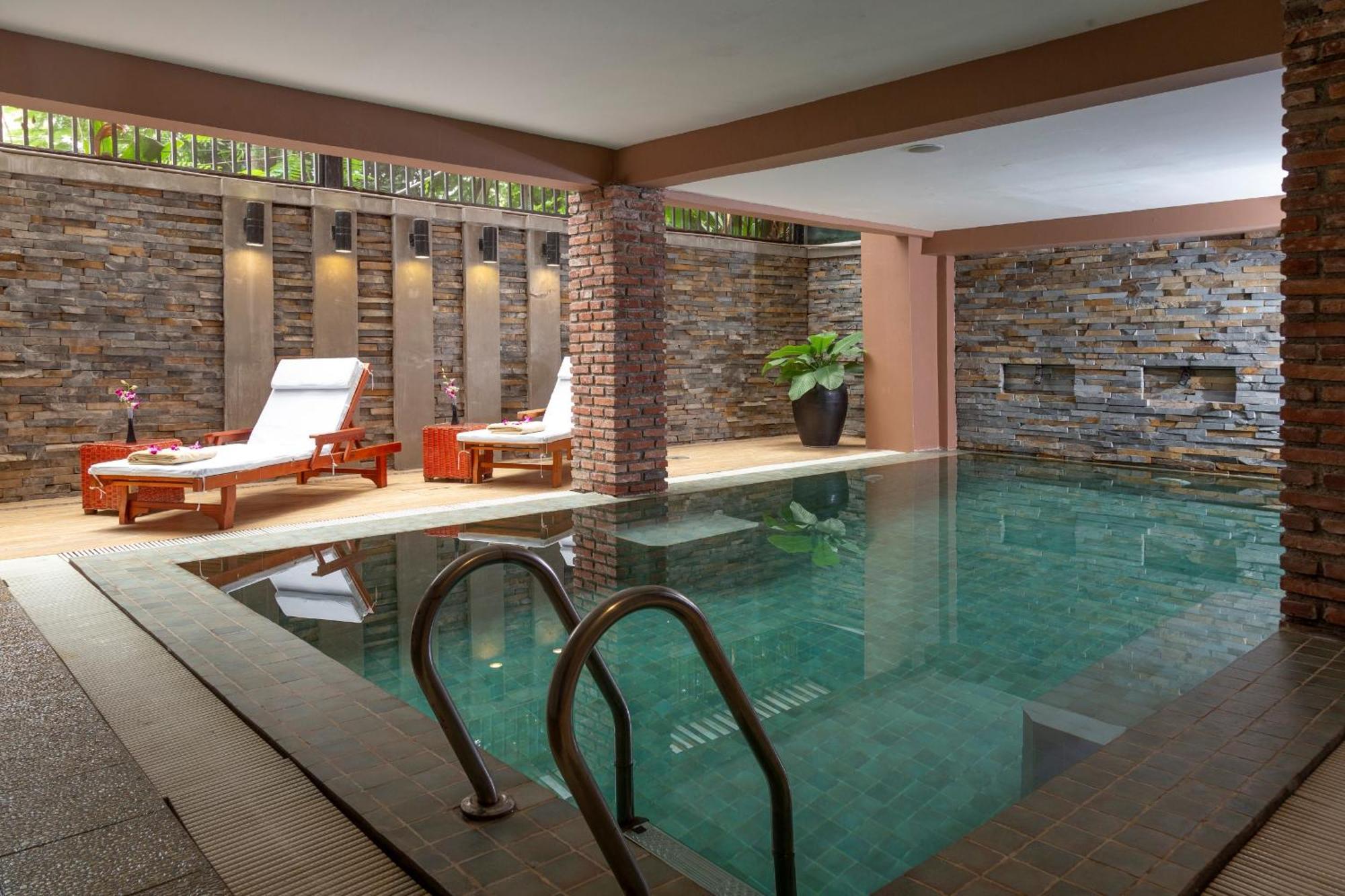 Anik Boutique Hotel Phnom Penh Exterior photo