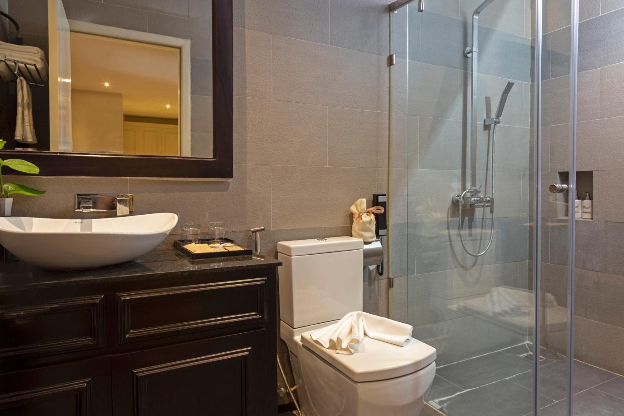Anik Boutique Hotel Phnom Penh Exterior photo