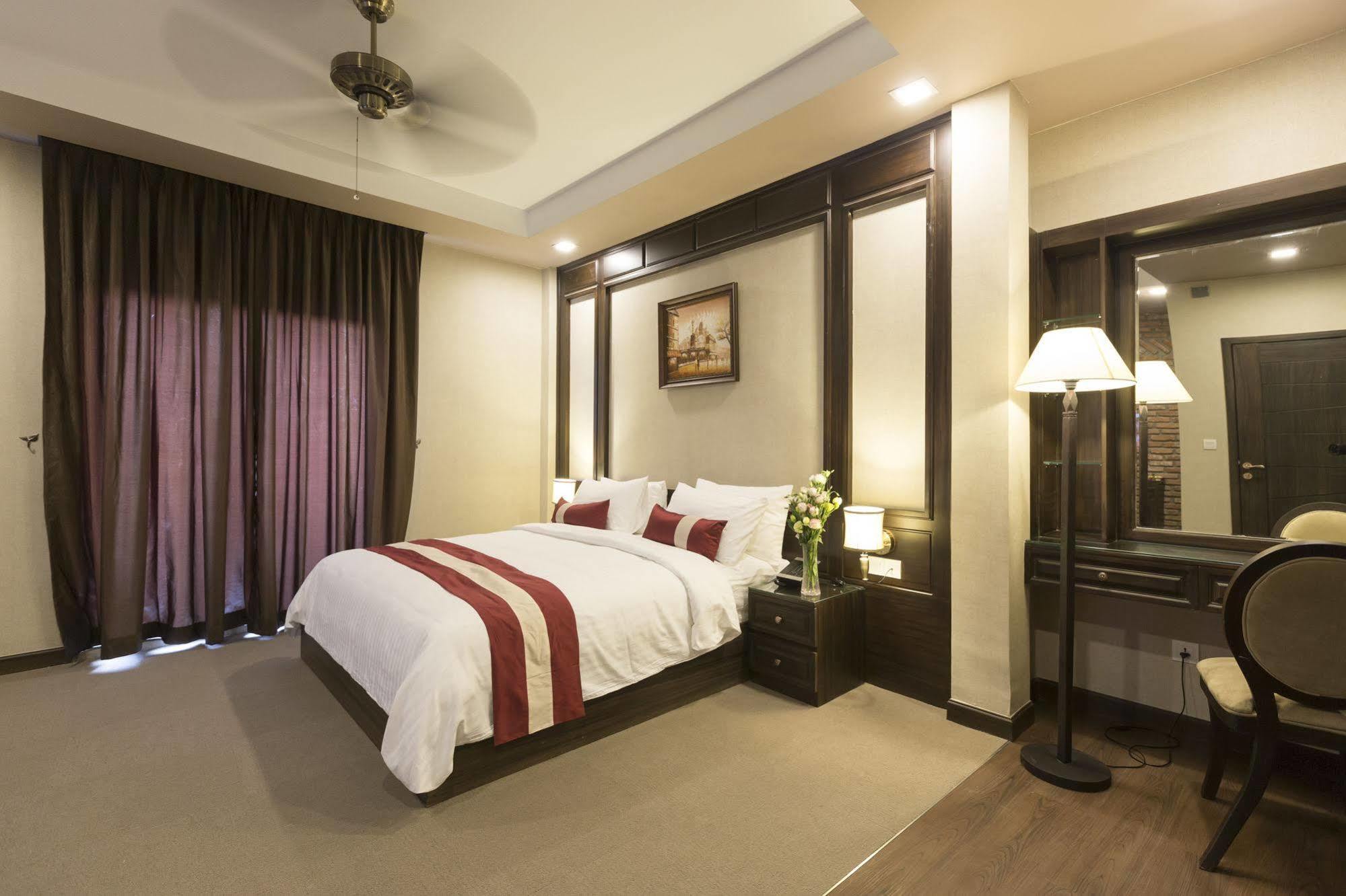 Anik Boutique Hotel Phnom Penh Exterior photo