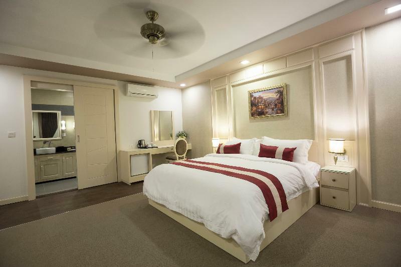 Anik Boutique Hotel Phnom Penh Exterior photo